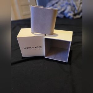 MICHAEL KORS WATCH BOX